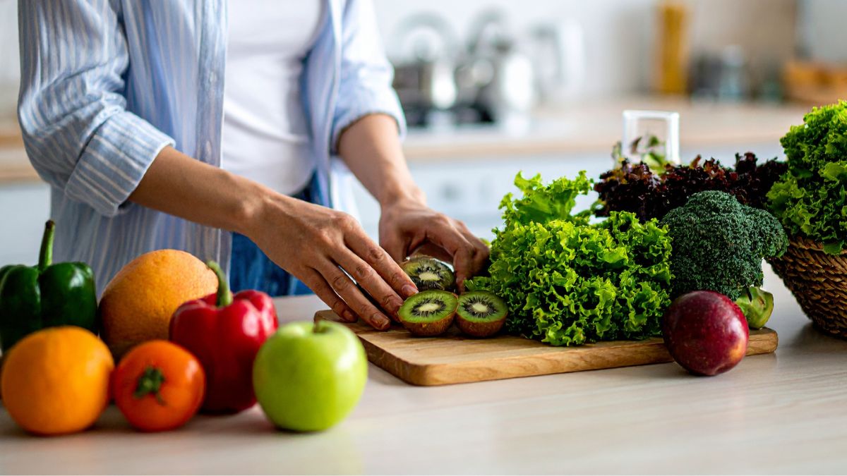 woman preparing nutrition